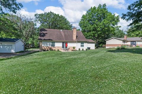 907 Dutchmill Dr, Ballwin, MO 63011 photo 2
