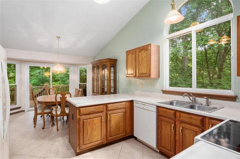 3 Greystoke Ct, Ballwin, MO 63021 photo 7
