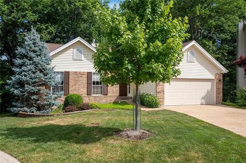 3 Greystoke Ct, Ballwin, MO 63021 photo 2