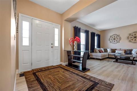 8029 Knights Crossing Dr, O'fallon, MO 63368 photo 2