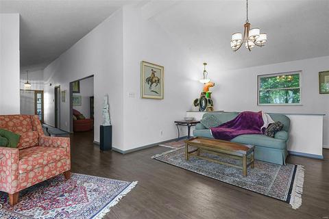 121 Shaw Dr, Eureka, MO 63025 photo 4
