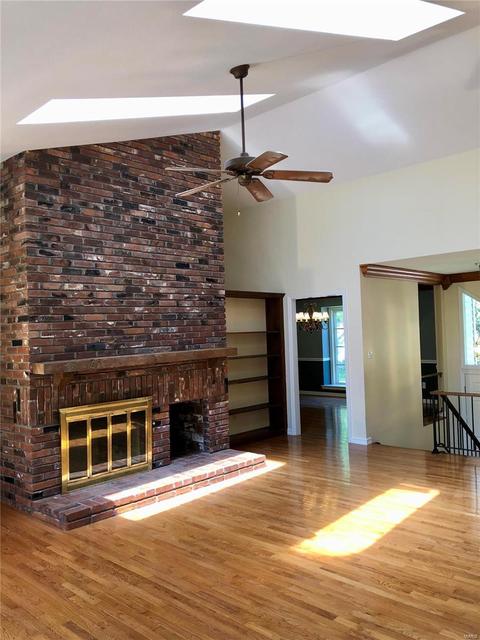1574 Carman Valley Dr, Ballwin, MO 63021 photo 12