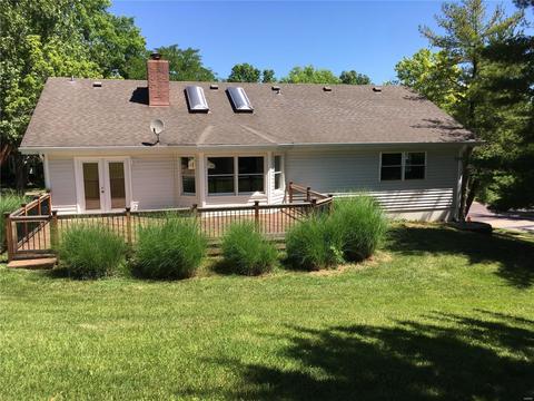 1574 Carman Valley Dr, Ballwin, MO 63021 photo 3
