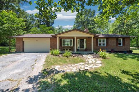 3653 Laura Ln, Pacific, MO 63069 photo 1