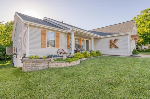 9 Royallbend Ct, O'fallon, MO 63368 photo 2