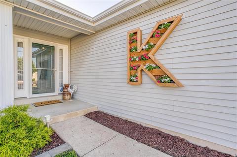 9 Royallbend Ct, O'fallon, MO 63368 photo 3