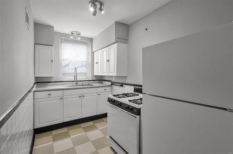 6928 Chippewa St, Saint Louis, MO 63109 photo 15