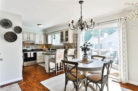 827 White Picket Ln, Ballwin, MO 63021 photo 9