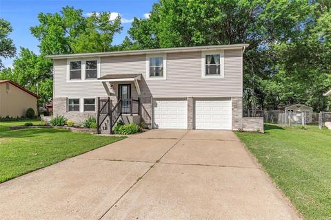 21 W Ofallon Dr, O'fallon, MO 63366 photo 2