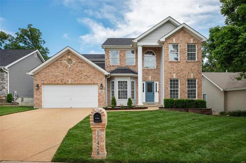 17428 Hilltop Ridge Dr, Eureka, MO 63025 photo 1