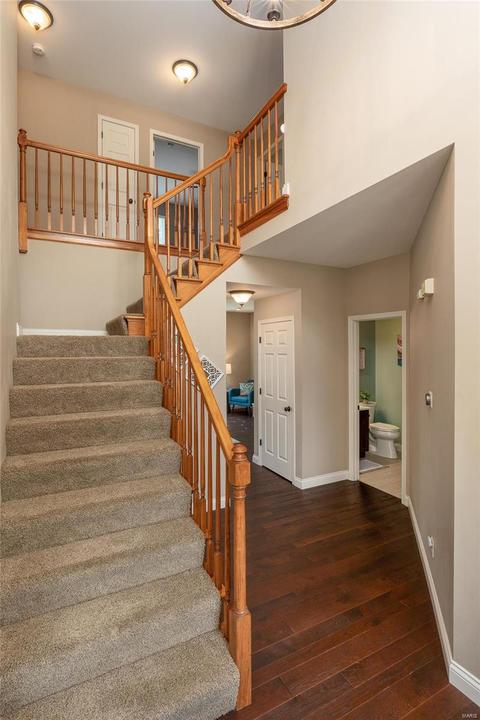 17428 Hilltop Ridge Dr, Eureka, MO 63025 photo 3