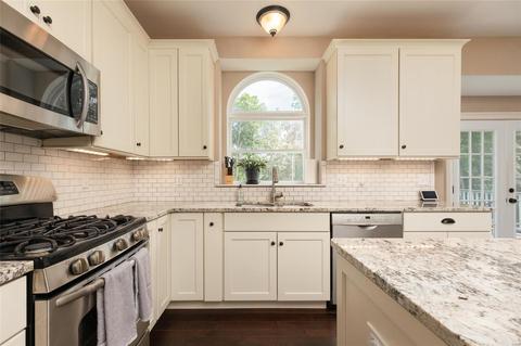 17428 Hilltop Ridge Dr, Eureka, MO 63025 photo 11