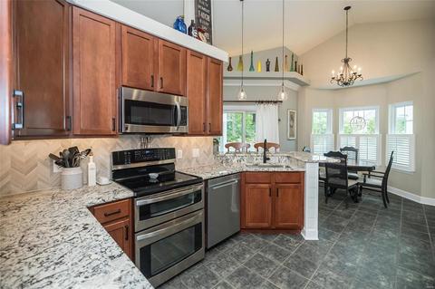2 Deer Pointe Ct, O'fallon, MO 63366 photo 11