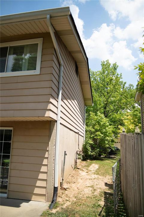 1003 Parkfield Ter, Ballwin, MO 63021 photo 24