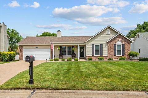 1458 Amber Wave Dr, O'fallon, MO 63366 photo 1