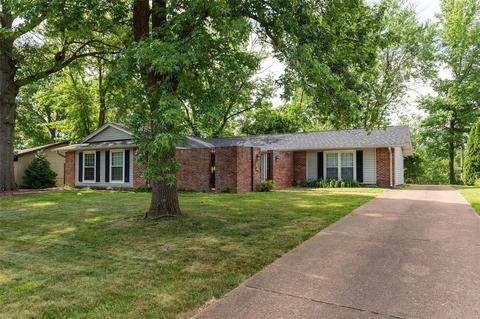 423 Iron Lantern Dr, Ballwin, MO 63011 photo 1