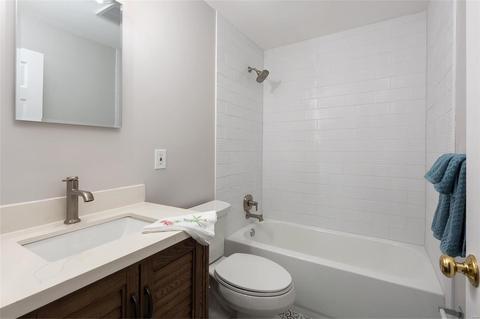423 Iron Lantern Dr, Ballwin, MO 63011 photo 25