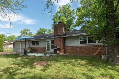 423 Iron Lantern Dr, Ballwin, MO 63011 photo 8