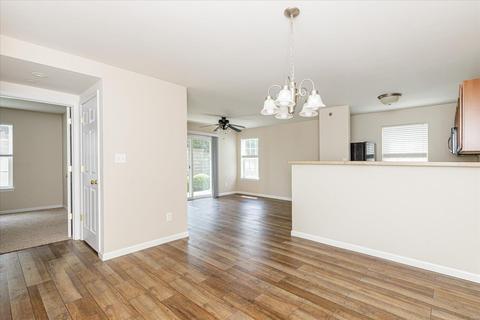 2102 Spring Creek Ln, O'fallon, MO 63368 photo 3