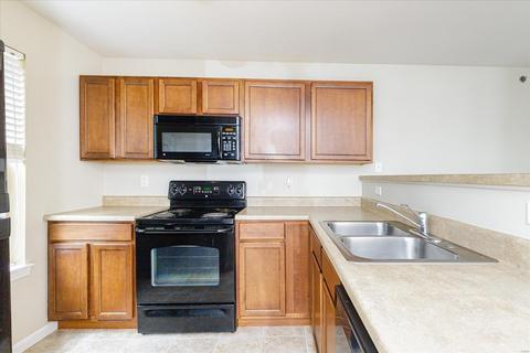 2102 Spring Creek Ln, O'fallon, MO 63368 photo 6