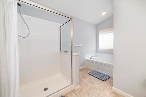 552 Bluffs View Ct, Eureka, MO 63025 photo 22