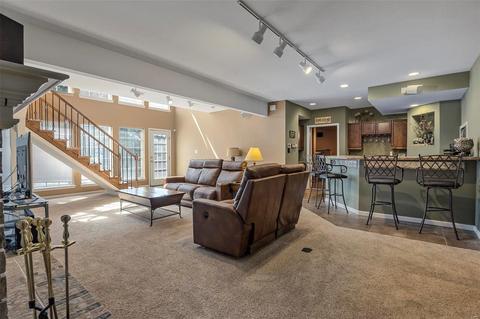 538 Castle Ridge Dr, Ballwin, MO 63021 photo 60