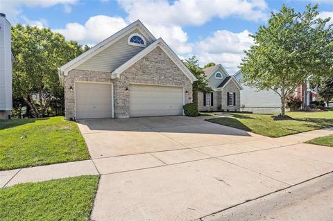 538 Castle Ridge Dr, Ballwin, MO 63021 photo 1
