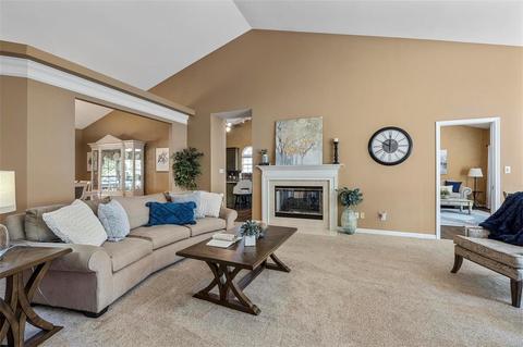 538 Castle Ridge Dr, Ballwin, MO 63021 photo 18