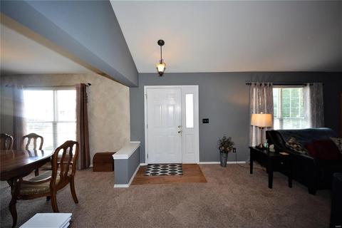 1428 Chambers Dr, O'fallon, MO 63366 photo 2
