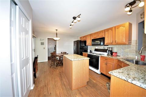 1428 Chambers Dr, O'fallon, MO 63366 photo 9