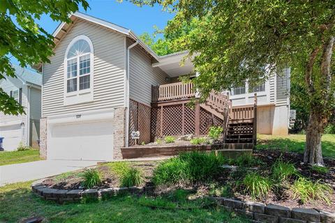 559 Elm Crossing Ct, Ballwin, MO 63021 photo 3