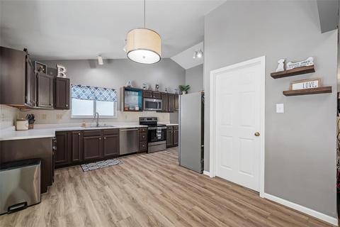 559 Elm Crossing Ct, Ballwin, MO 63021 photo 8
