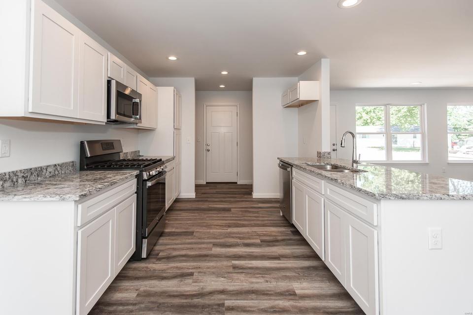  827 Mid Rivers Mall Dr, Saint Peters, MO 63376 photo 10