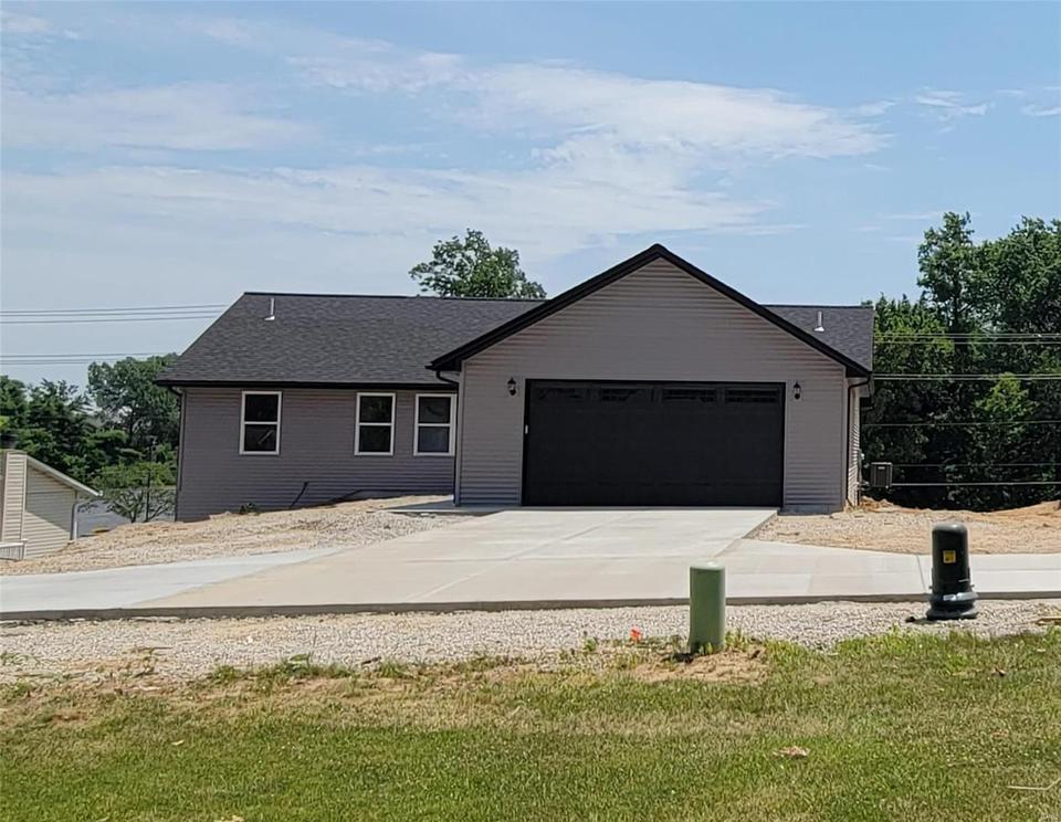  827 Mid Rivers Mall Dr, Saint Peters, MO 63376 photo 2