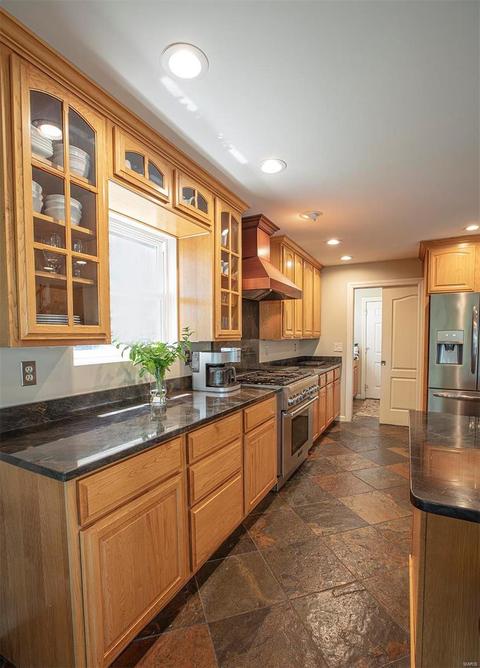 706 Red Gate Dr, Defiance, MO 63341 photo 8