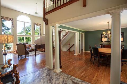 706 Red Gate Dr, Defiance, MO 63341 photo 2