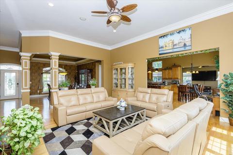 1009 Castleview Ct, Saint Charles, MO 63304 photo 11