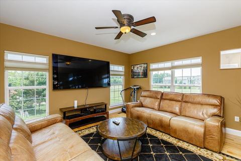 1009 Castleview Ct, Saint Charles, MO 63304 photo 29