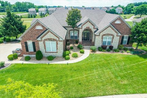 1009 Castleview Ct, Saint Charles, MO 63304 photo 1