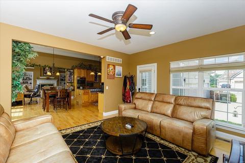 1009 Castleview Ct, Saint Charles, MO 63304 photo 31
