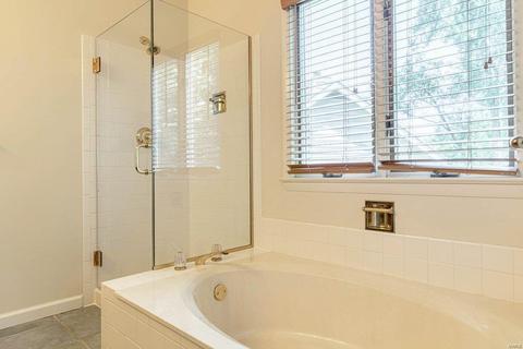 634 Carman Forest Ln, Ballwin, MO 63021 photo 22