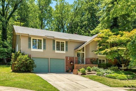 634 Carman Forest Ln, Ballwin, MO 63021 photo 2