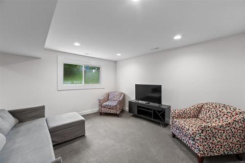 817 Parkfield Ter, Manchester, MO 63021 photo 9