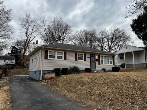 219 Meadowcrest Dr, Saint Louis, MO 63135 photo 1