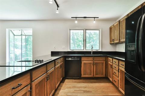 538 Huntley Heights Dr, Ballwin, MO 63021 photo 15