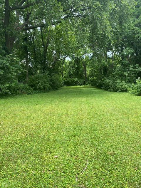 423 Emmett Ave, Saint Louis, MO 63135 photo 3