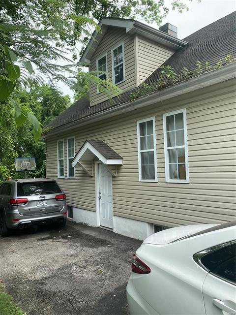 423 Emmett Ave, Saint Louis, MO 63135 photo 2