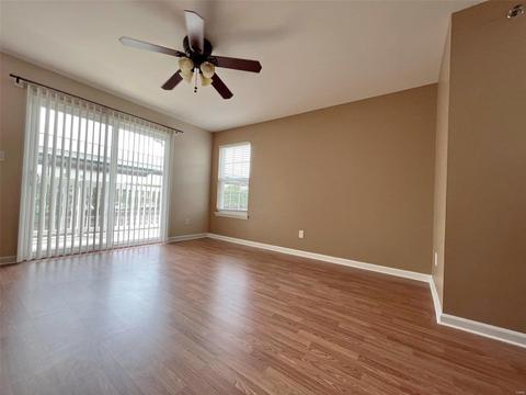 15202 Spring Creek Ln, O'fallon, MO 63368 photo 2