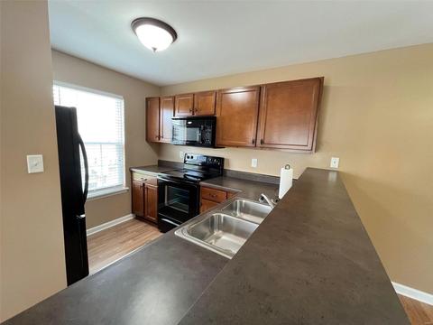 15202 Spring Creek Ln, O'fallon, MO 63368 photo 4