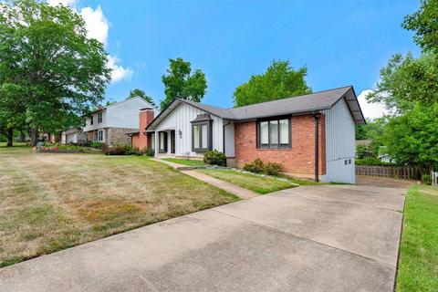 438 Brass Lamp Dr, Ballwin, MO 63011 photo 3